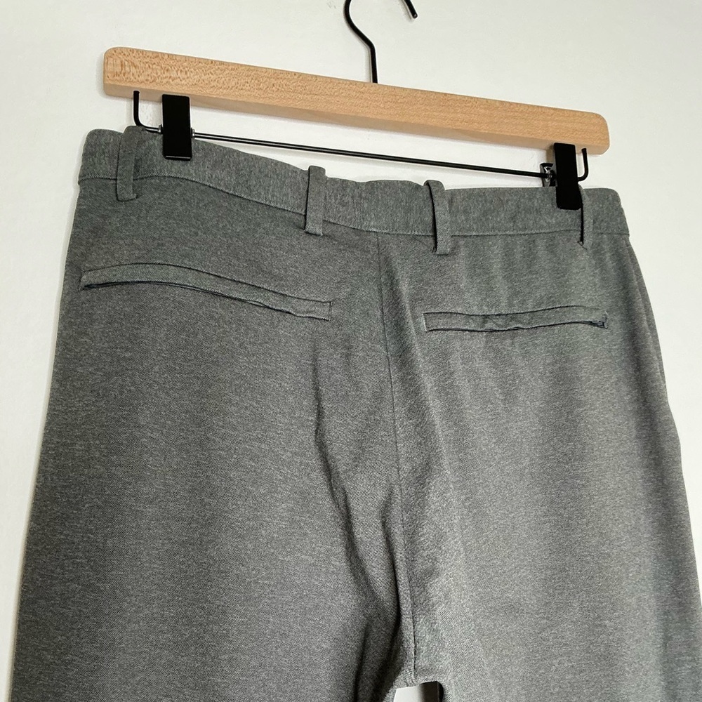 Uniqlo Career Smart Two-Way Stretch Solid Ankle Travel Pants Size Medium - Picture 6 of 11